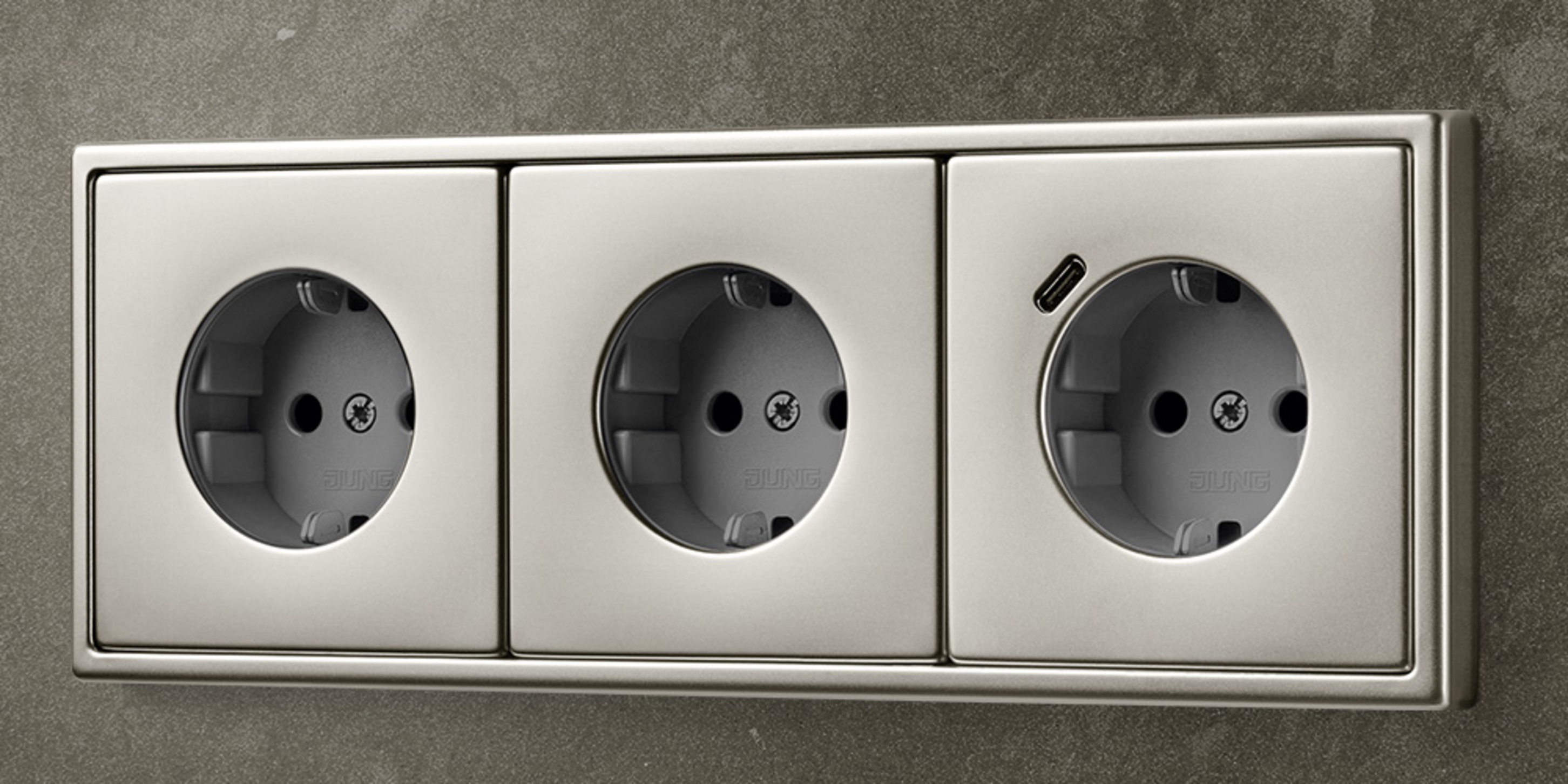 SCHUKO® Steckdosen mit USB bei Bernd Comes - Fachbetrieb für Gebäudetechnik in Münstermaifeld